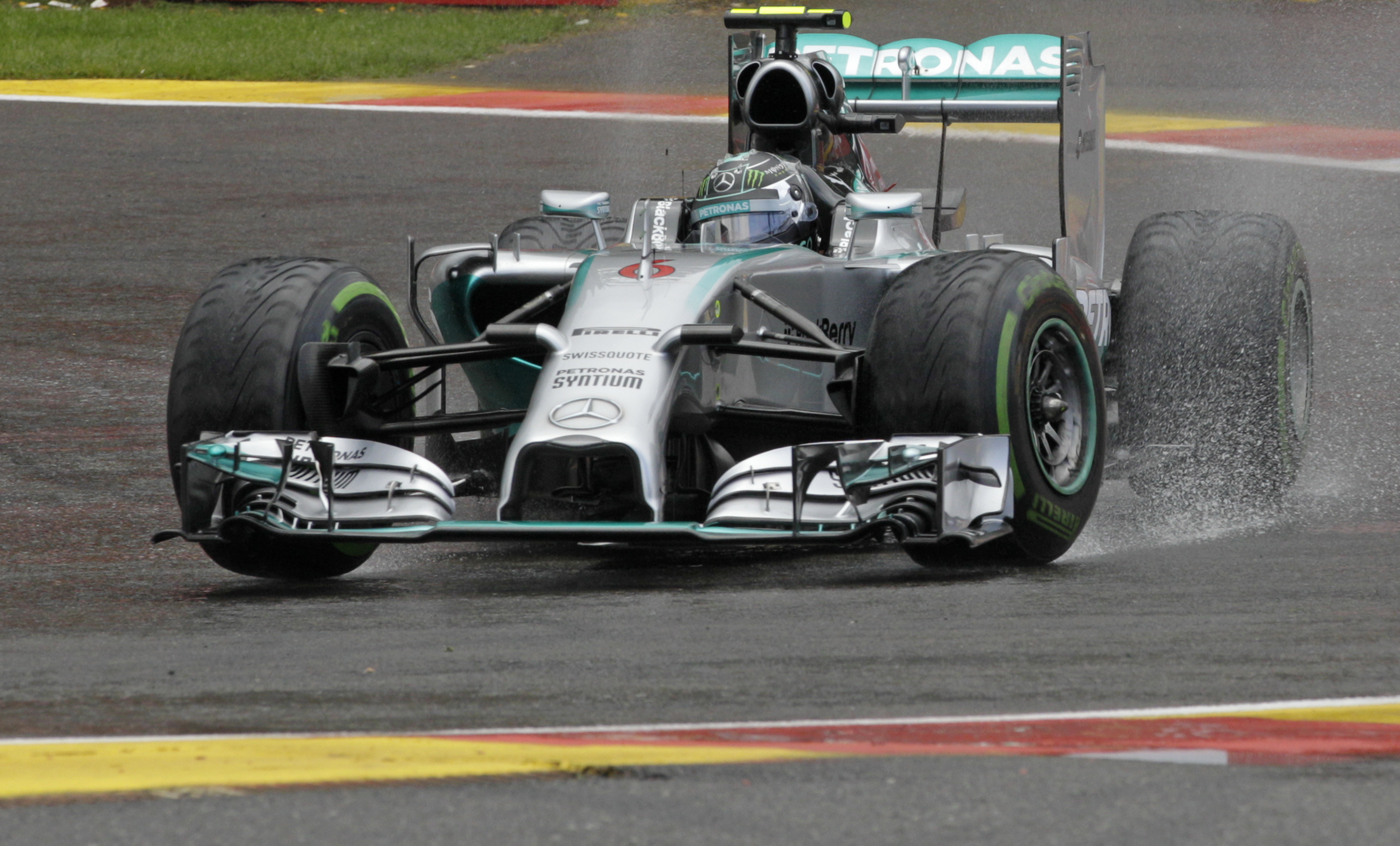 GP Βελγίου 2014: Pole position για Rosberg στο βρεγμένο Spa